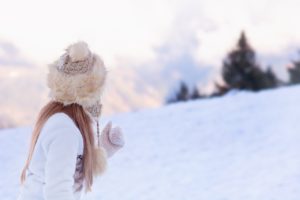 Frau-mit-Wintermuetze